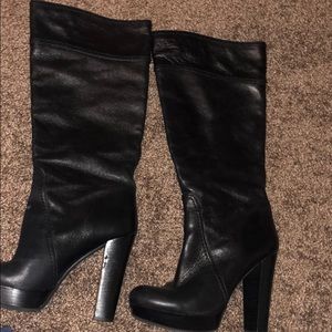 Beautiful Vince Camuto tall boots